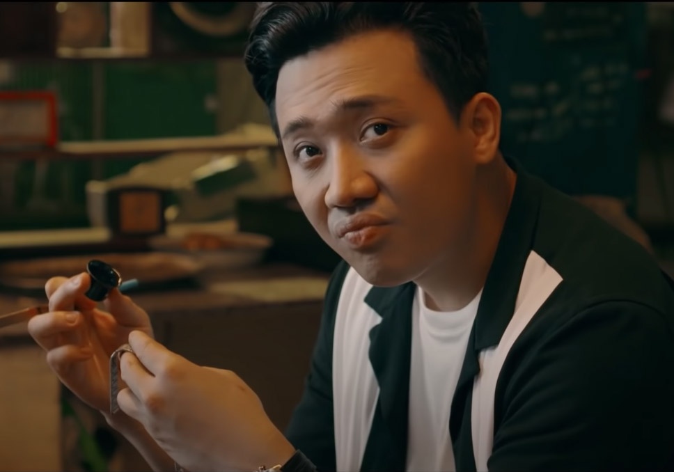 Tran Thanh duoc tang dong ho 300 trieu trong tap 1 'Dac vu thoi gian' hinh anh