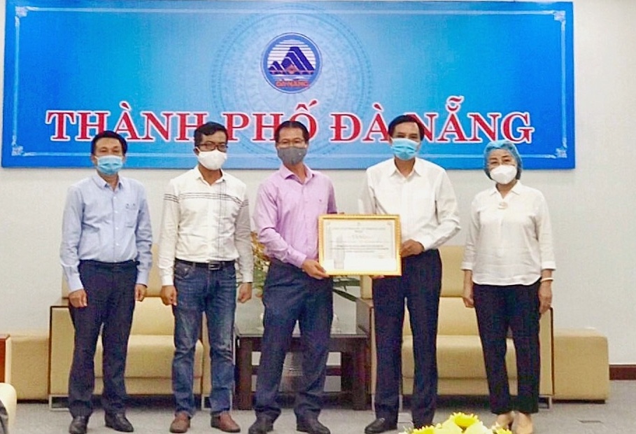 PPC An Thinh ho tro may, hoa chat tri gia 2 ty dong cho Da Nang hinh anh