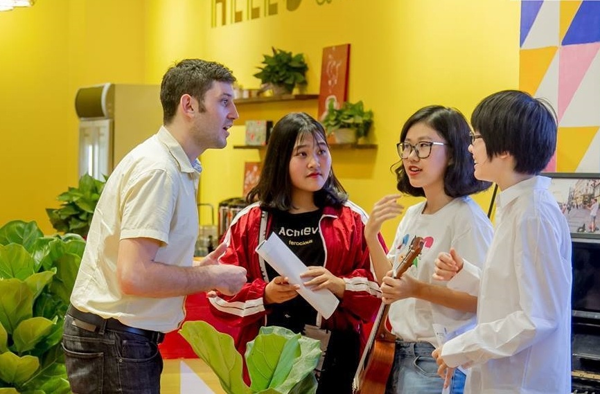 Doi tu duy day tieng Anh, DH co 20% cuu sinh vien lam tai nuoc ngoai hinh anh