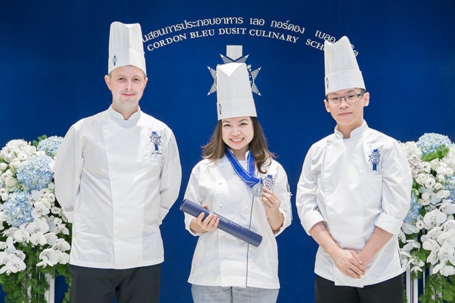 Quan tri khach san anh 4