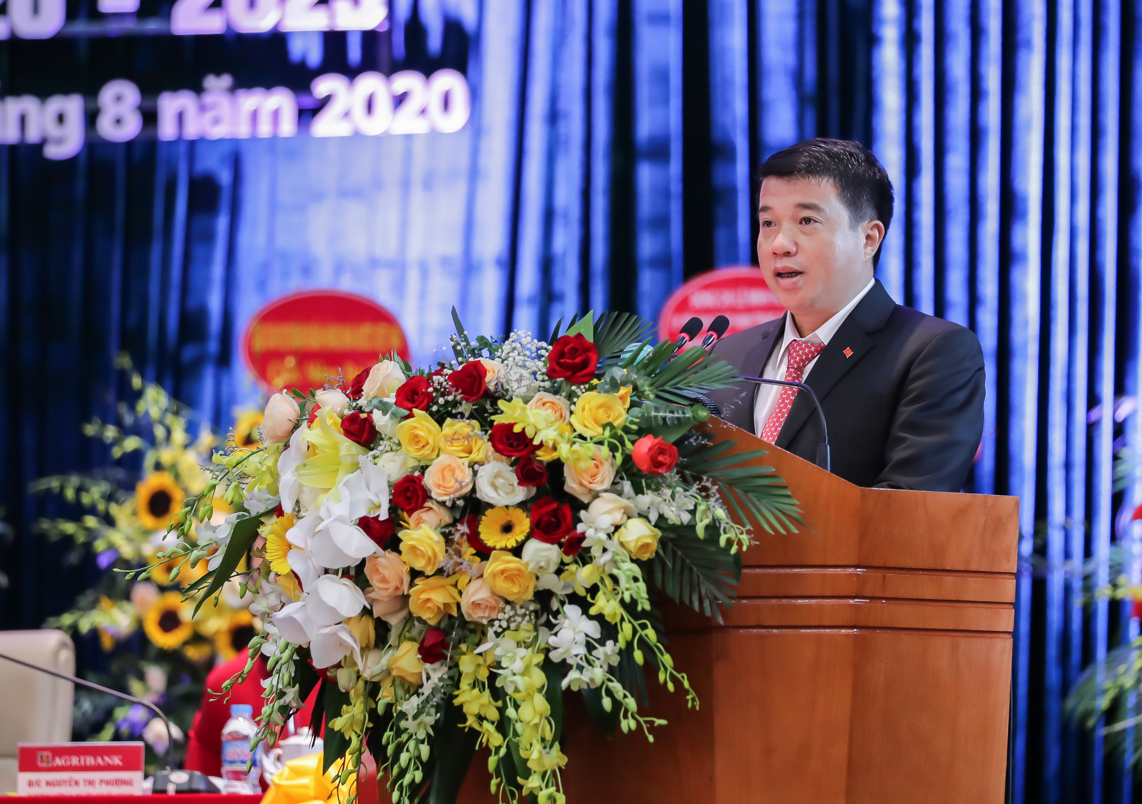 Dai hoi dai bieu Dang bo anh 2