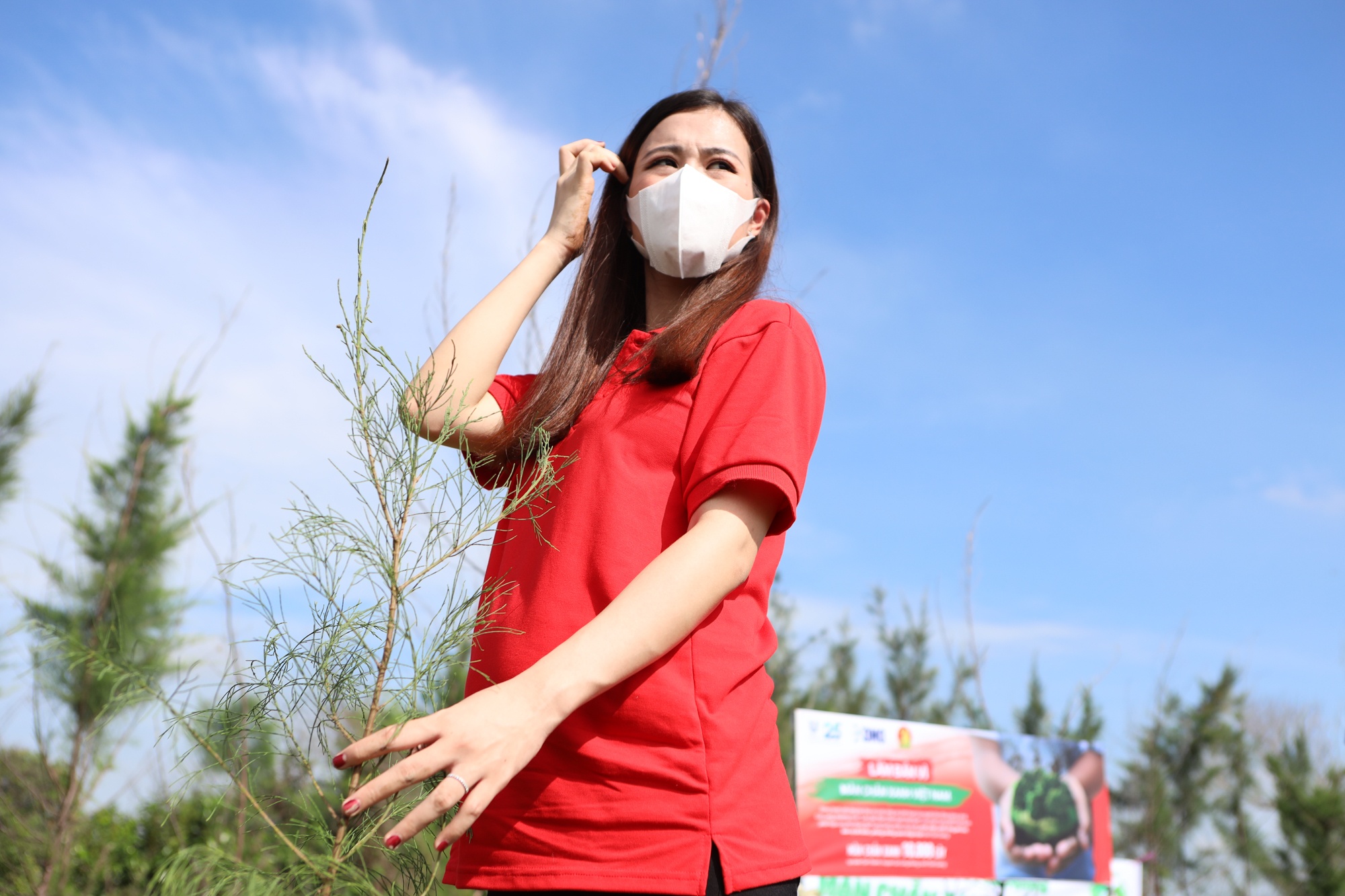 Man chan xanh,  trong rung,  OMO anh 7