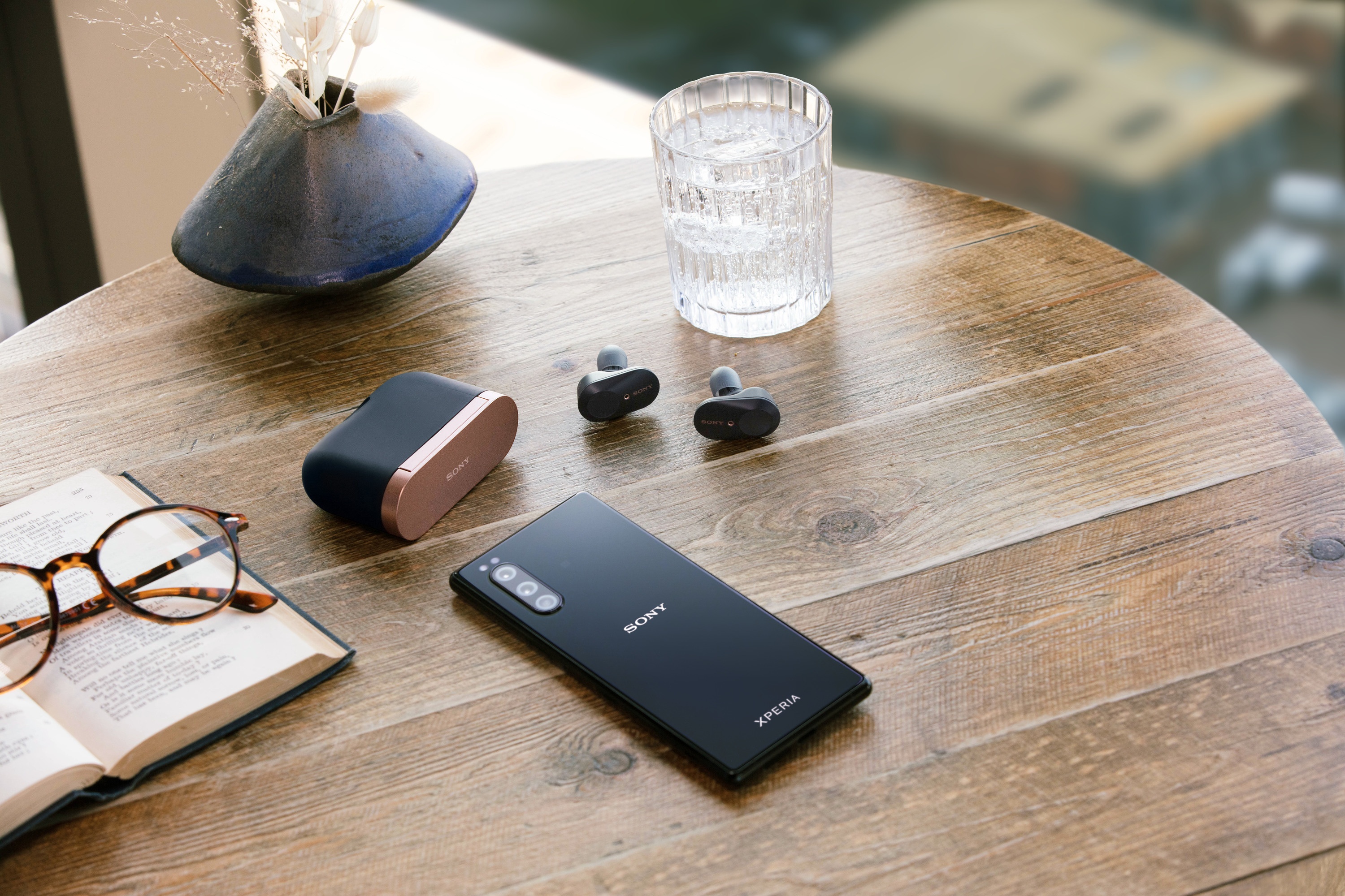 Truly Wireless WF-1000XM anh 2