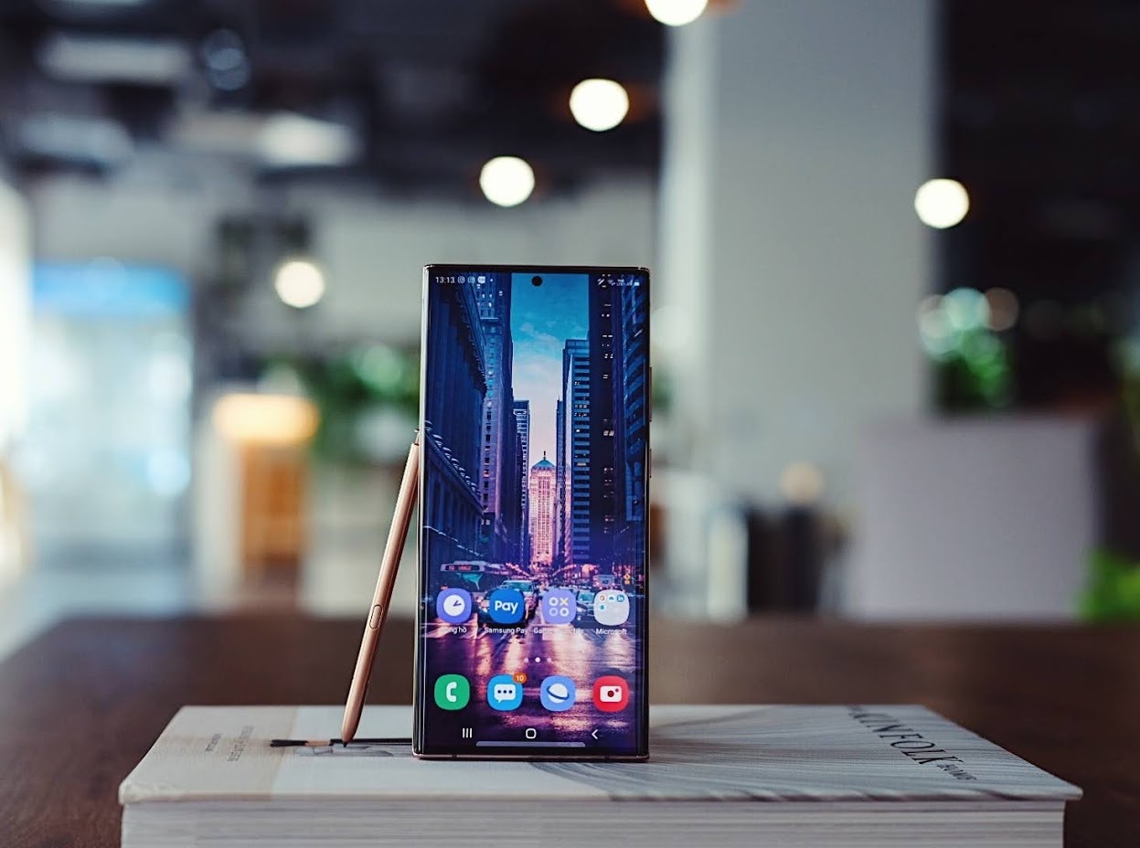 Nen mua Note20 o dau anh 2