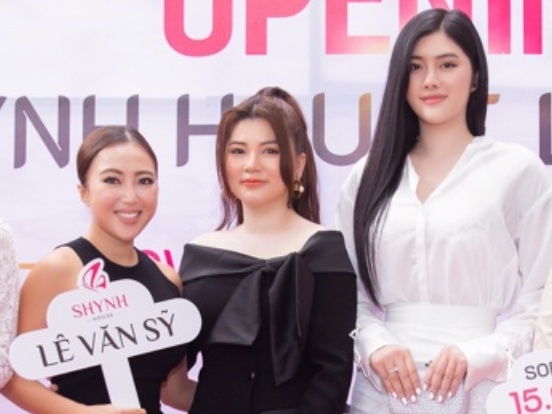Khai truong spa lam dep Shynh House Le Van Sy hinh anh