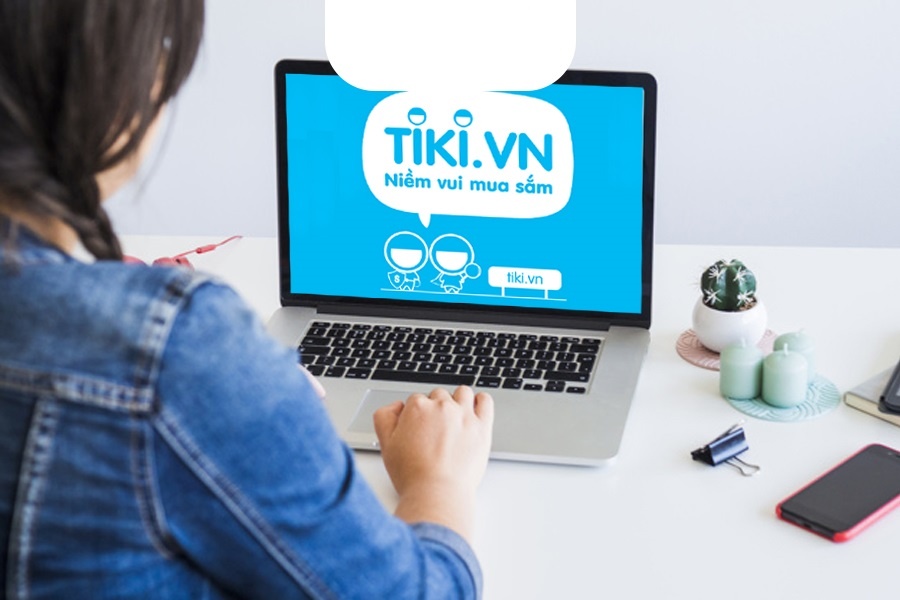 Khach hang an tam mua san pham 're hon hoan tien' tai Tiki hinh anh