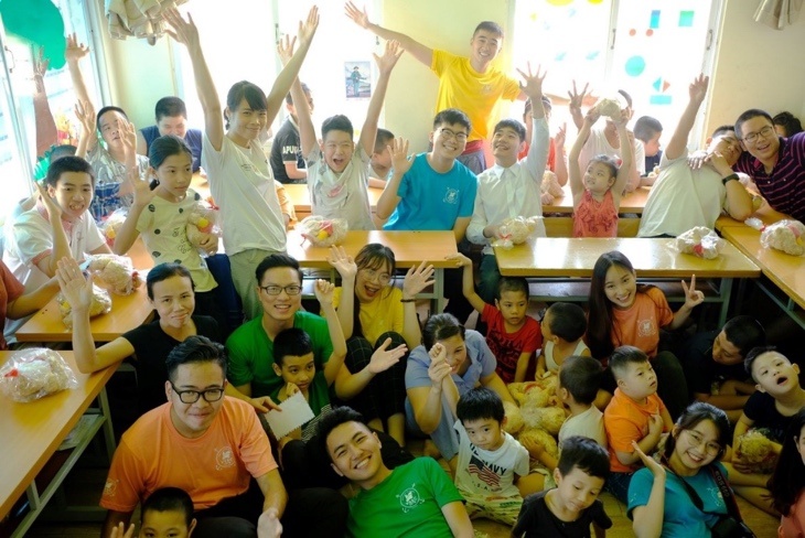 Hoc vien Ngan hang anh 1