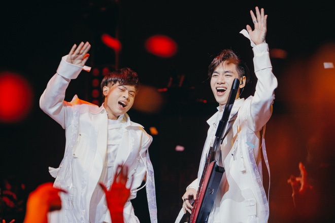 K-ICM va cong su moi APJ the hien 10 ban hit dinh dam hinh anh