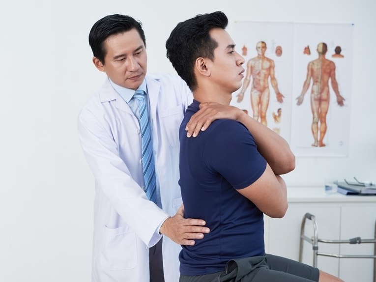 Dau that lung - noi lo cua dan van phong va nguoi lao dong nang hinh anh