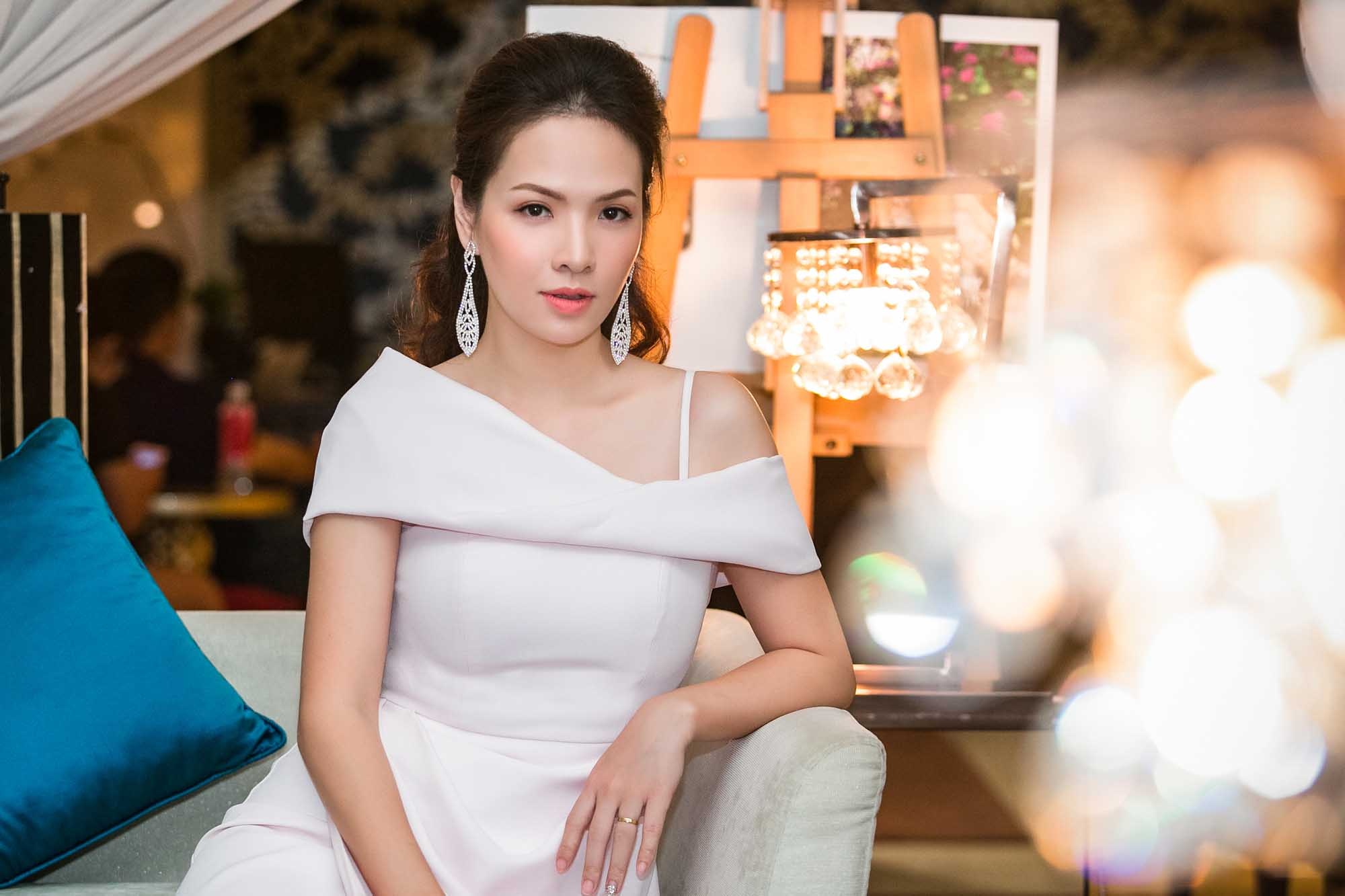 Dan Le: ‘Moi trai nghiem deu la cua cai vo gia’ hinh anh