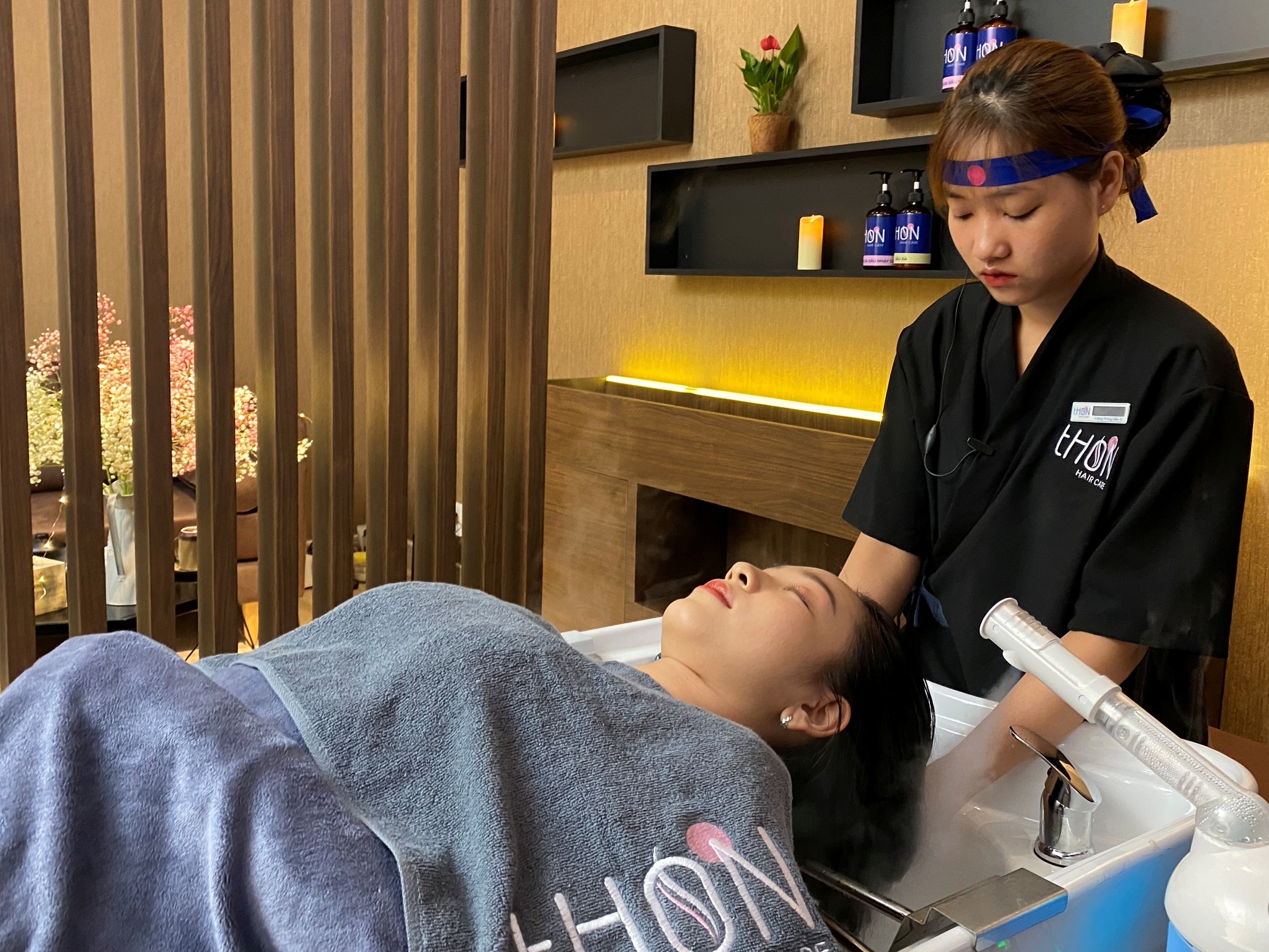 CEO Thon Hair Care chia se bi quyet quan ly kinh doanh dang chuoi hinh anh