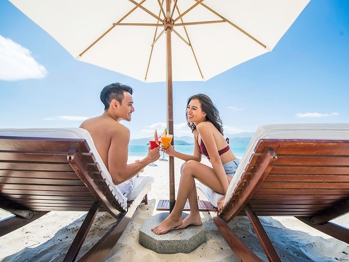 Hanh khach bay Vietjet Air nhan uu dai 50% gia phong Vinpearl hinh anh