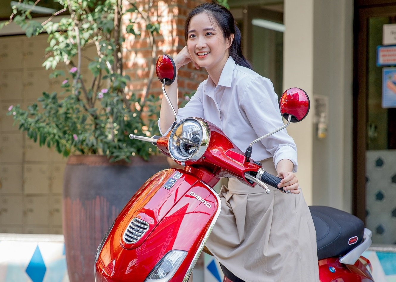 3 mau xe may dien Dibao phu hop gioi tre hinh anh