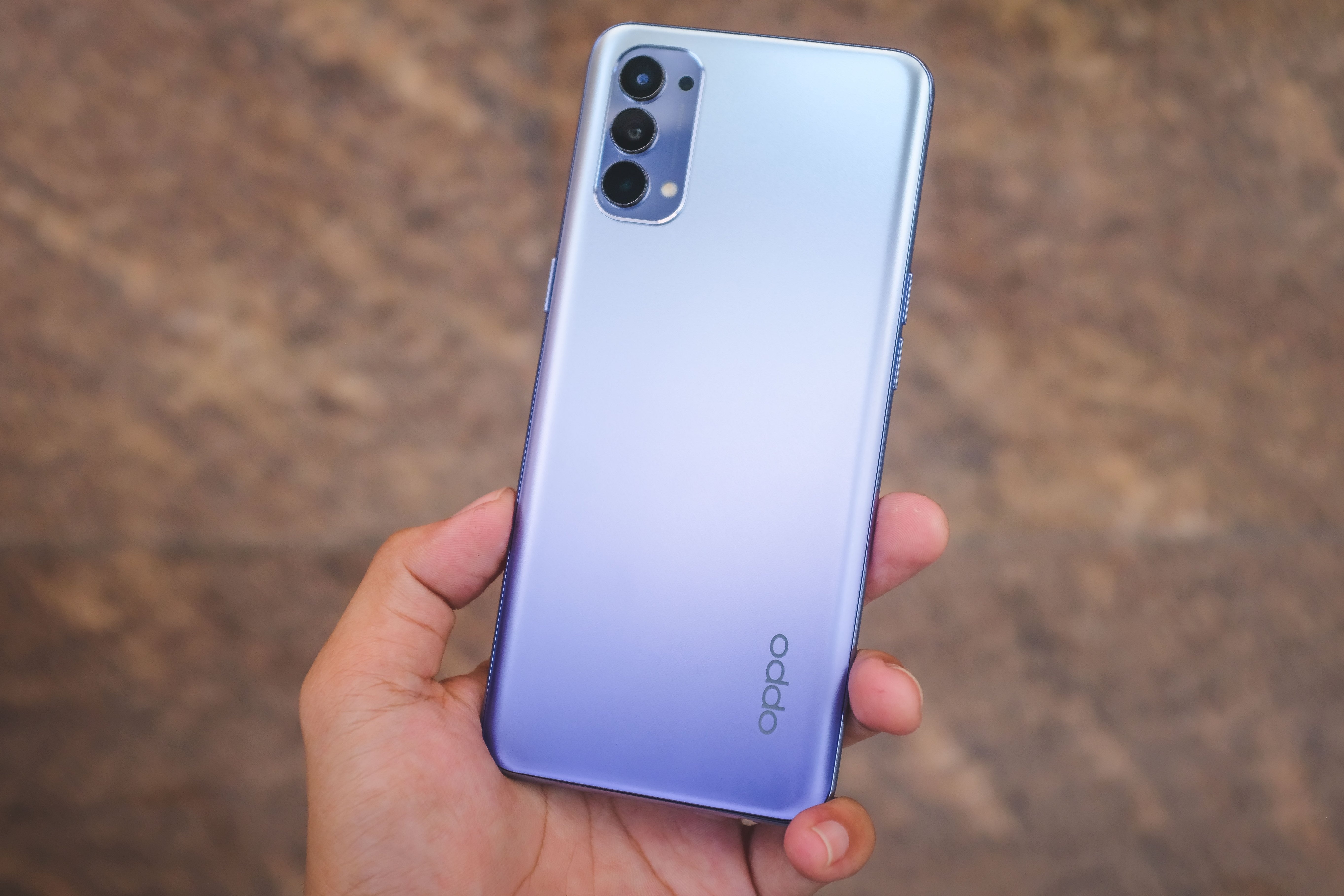 Chi tiet Oppo Reno4 phien ban tim khoi hinh anh