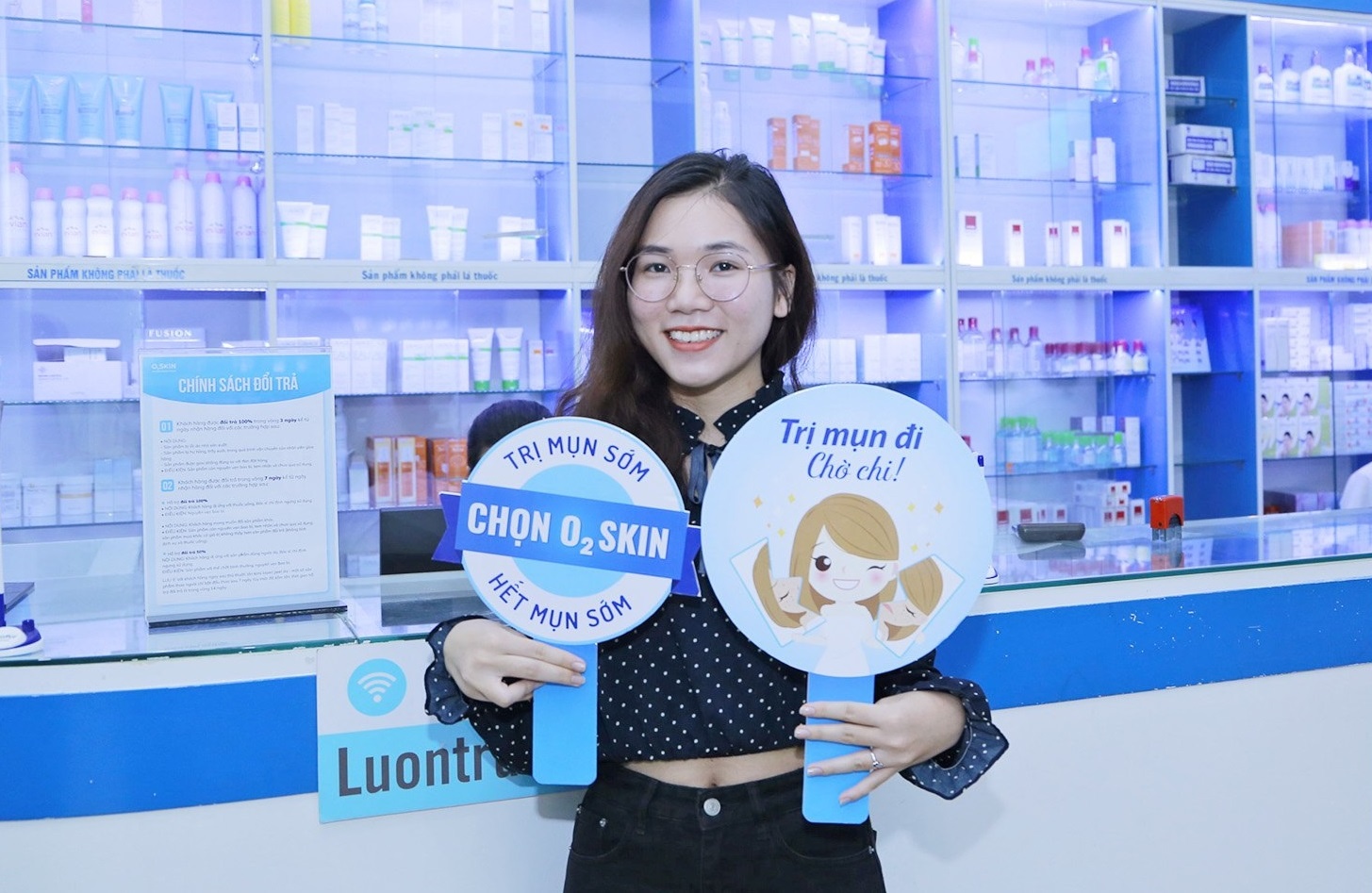 Phuc hoi mun viem nang do su dung kem tron hinh anh