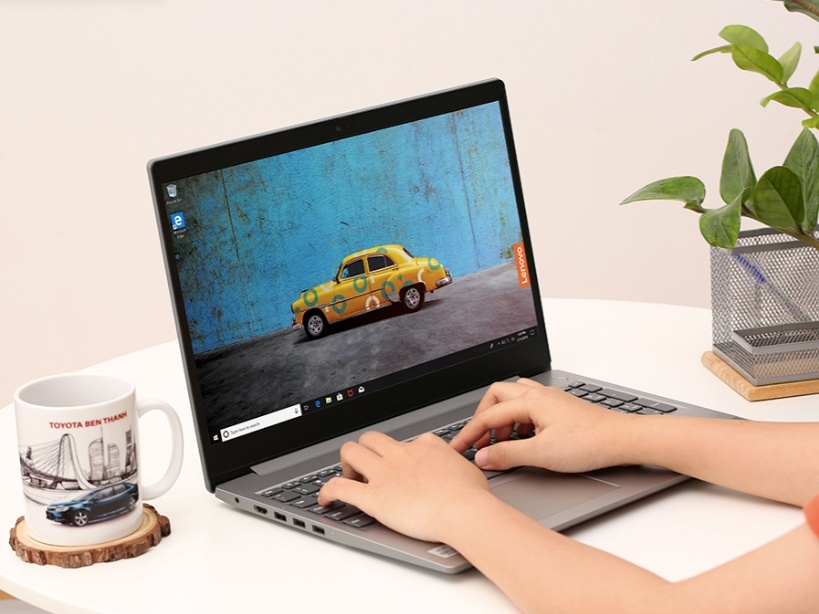 Laptop Lenovo uu dai mua tuu truong, gia tu 9,89 trieu hinh anh