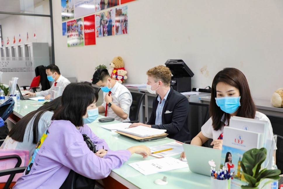 Loi ich lon khi xet tuyen bang diem hoc ba hinh anh