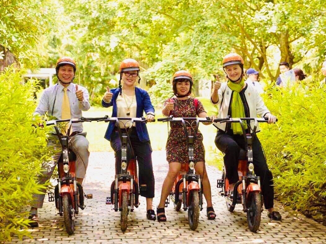 Ra mat dich vu xe dien chia se MBI Sharing hinh anh