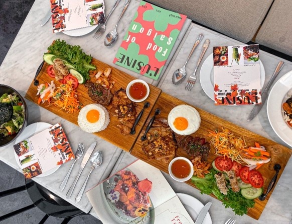 Kham pha thien duong am thuc tai Crescent Mall hinh anh