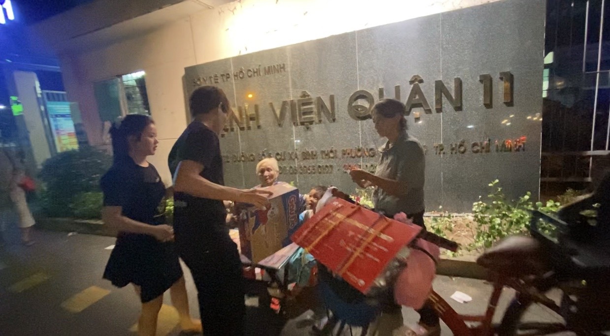 hỗ trợ người nghèo ảnh 2 ho tro nguoi ngheo anh 2