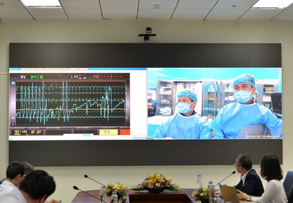Benh nhi Co To duoc kham benh tu Ha Noi qua Viettel Telehealth hinh anh