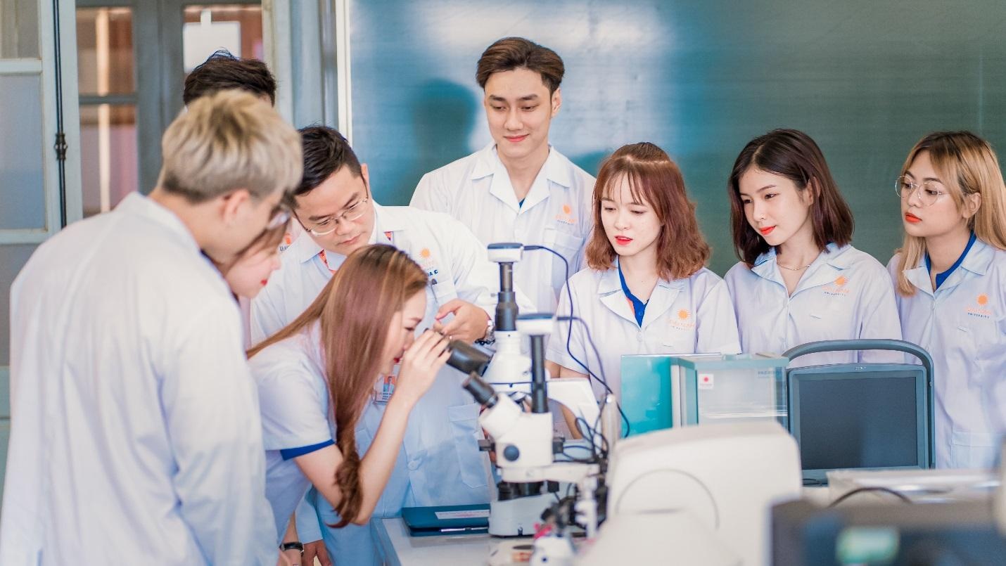 Xet tuyen dai hoc anh 1