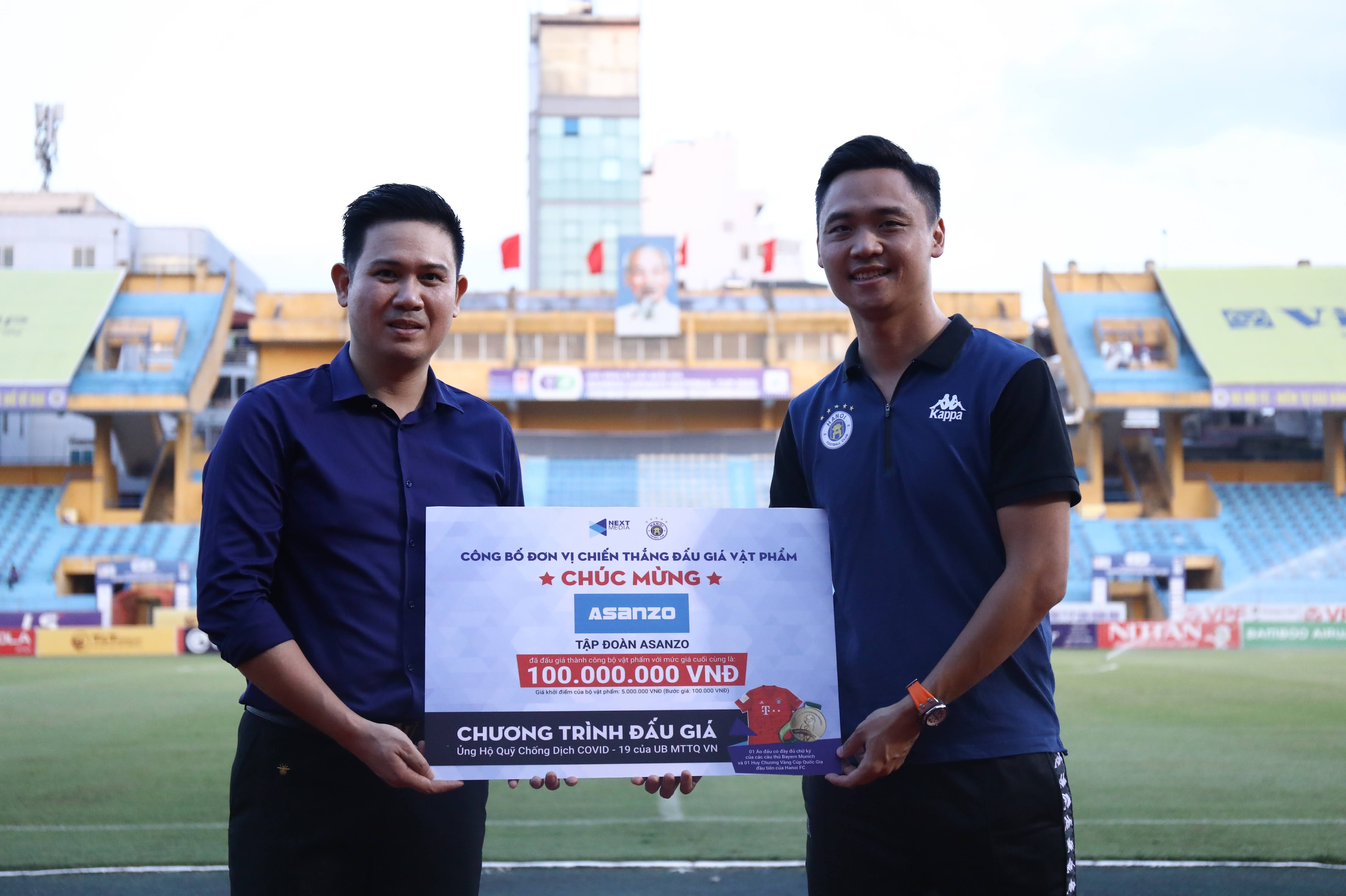 Asanzo gop 300 trieu dong,  Asanzo,  CLB Ha Noi anh 2