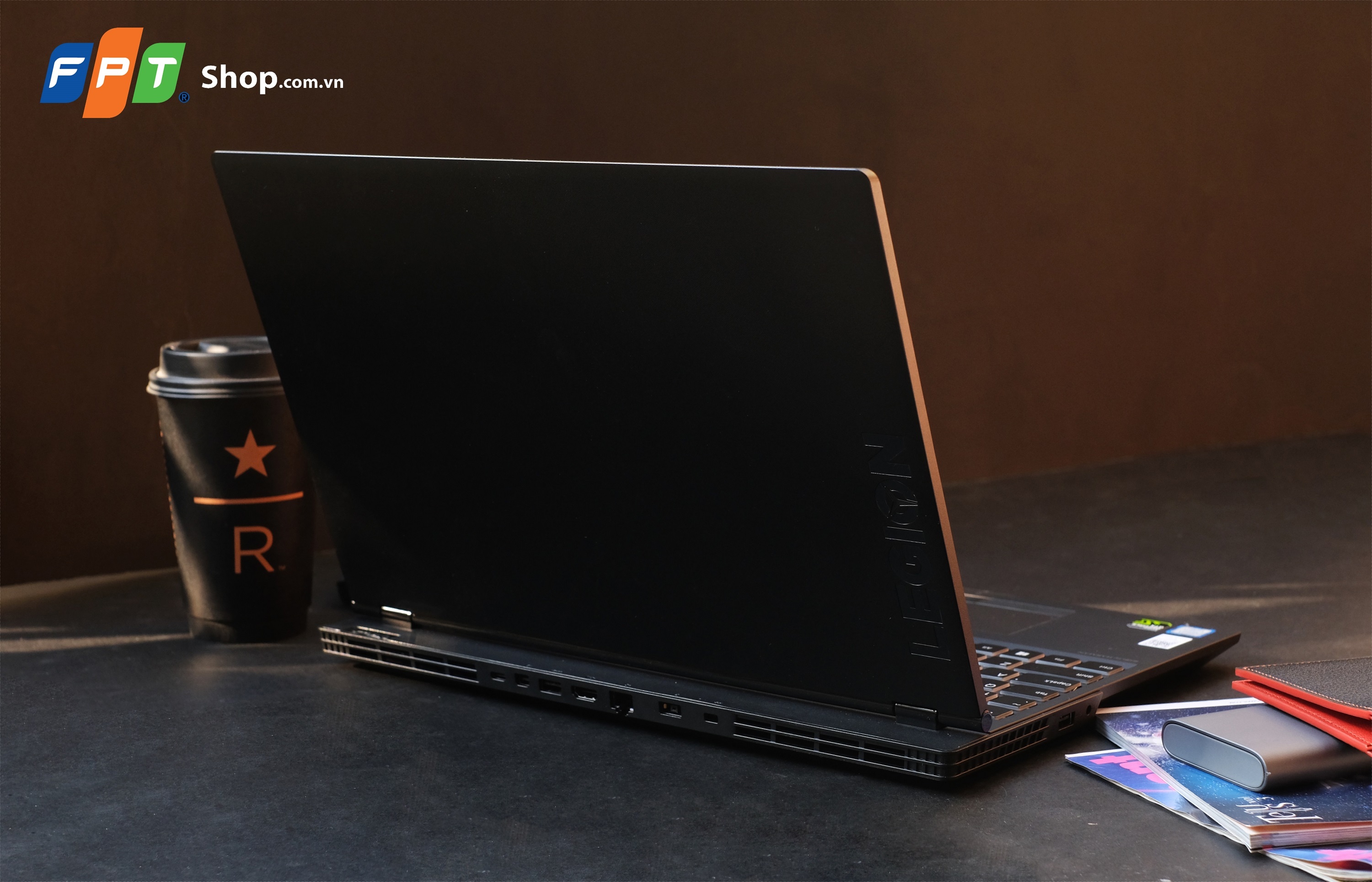 Laptop Lenovo anh 1