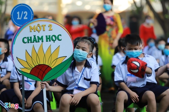 phong chong dich trong truong hoc anh 1