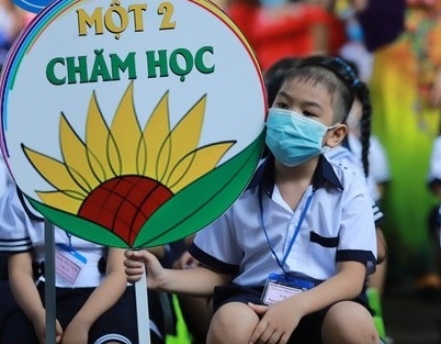 Phe duyet so tay an toan thoi dich trong truong hoc hinh anh