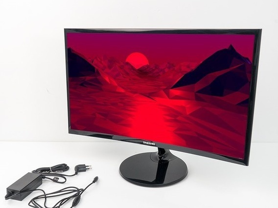 Giam 40% khi mua man hinh LCD Samsung kem laptop tai FPT Shop hinh anh