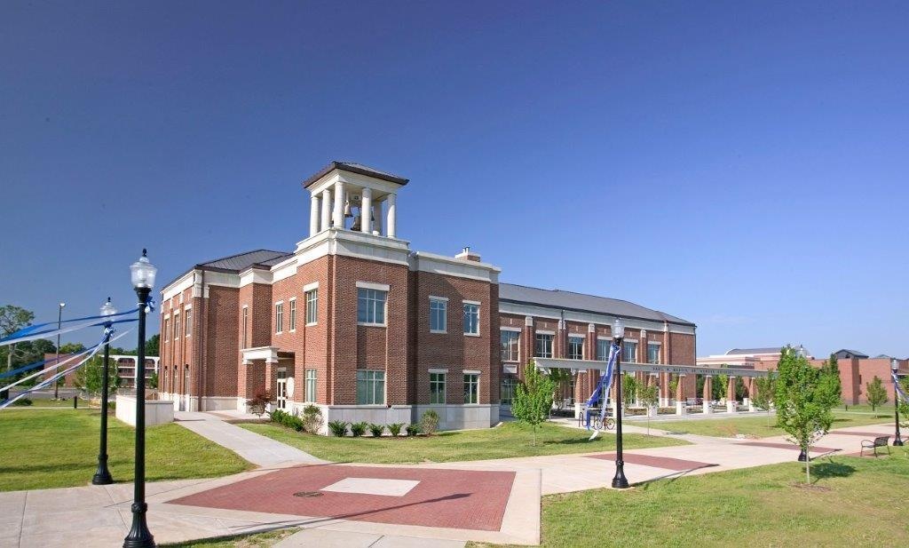 Co hoi hoc bong den 50% tai Middle Tennessee State University, My hinh anh
