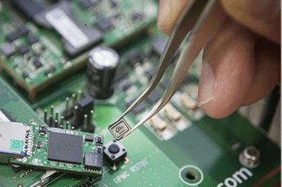 Bao mat luong tu tren Vsmart Aris Series hoat dong ra sao? hinh anh