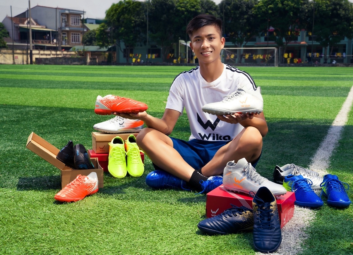 Phan Van Duc tro lai sau chan thuong hinh anh