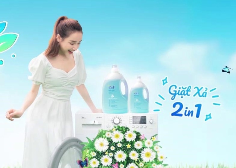 Nuoc giat '2 in 1' - lua chon thong thai cho chi em noi tro hinh anh