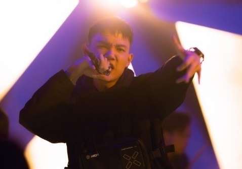 Tage ra mat MV dau tay cung Rhymastic va KLAF hinh anh