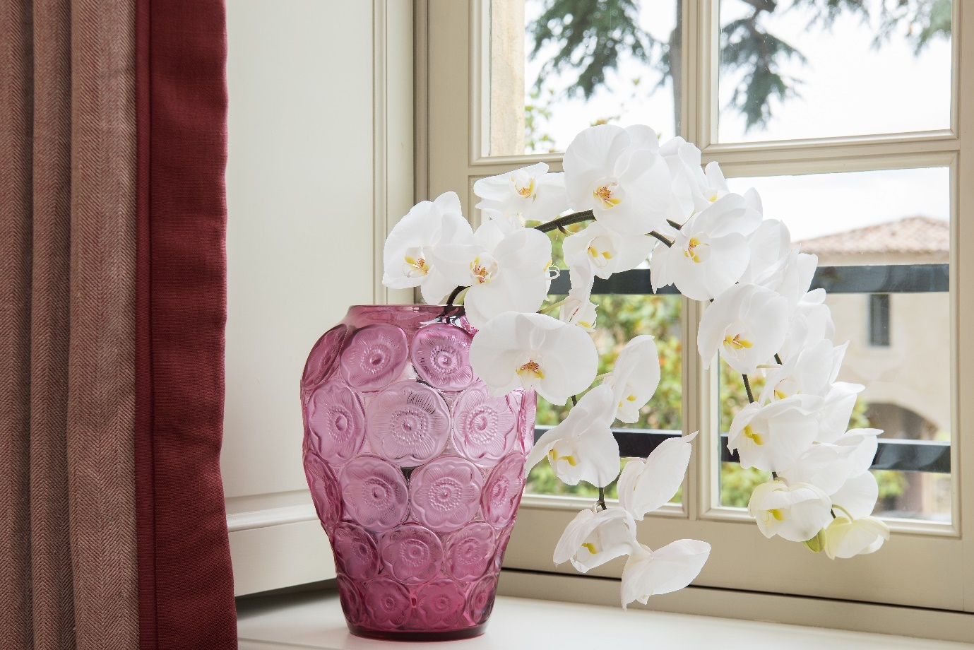 Cach chon noi that pha le hop menh ngoi nha hinh anh