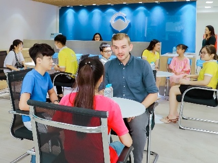 Tieng Anh - ngon ngu toan cau tao nen tang su nghiep hinh anh