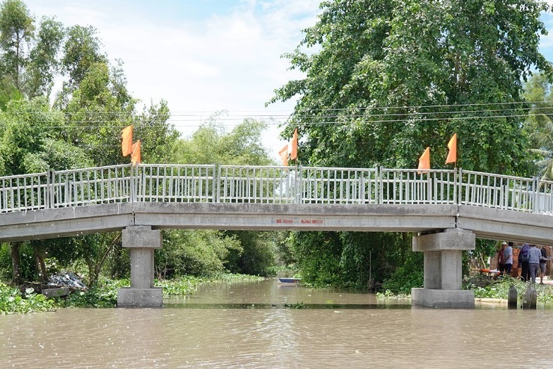 Quy Nam Phuong khanh thanh cau Khang Lam, Hau Giang hinh anh