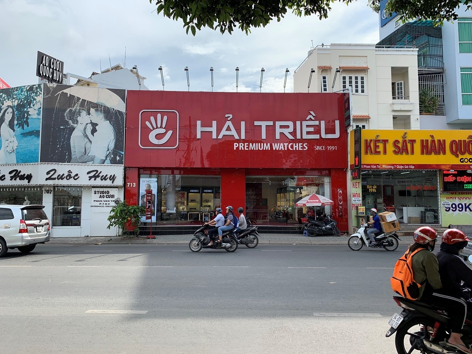 Hai Trieu Watch anh 1