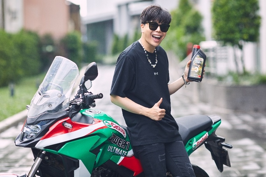 Trinh Thang Binh, Cong Phuong chia se thu choi moto hinh anh