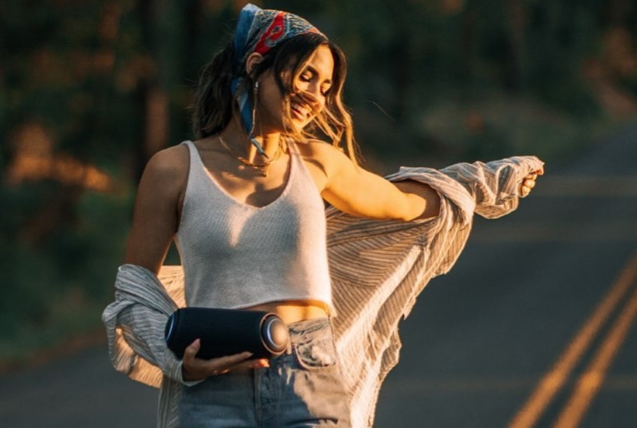 LG XBoom Go cho thay bass tang trai nghiem am nhac the nao hinh anh