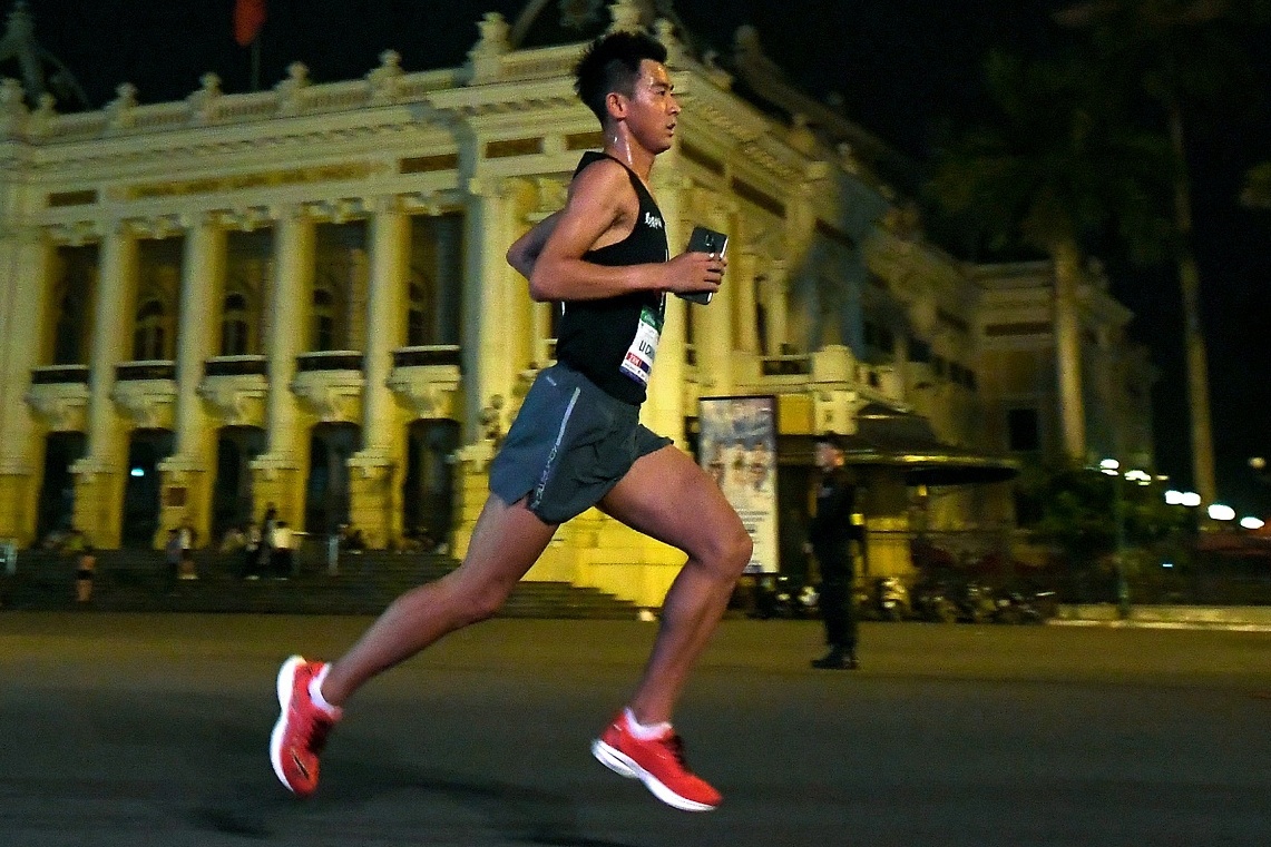 Khoi dong giai chay VPBank Hanoi Marathon ASEAN 2020 hinh anh