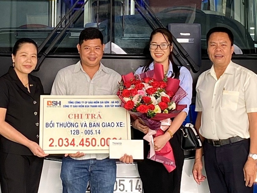 BSH chi tra boi thuong hon 2 ty cho khach bi chay oto hinh anh