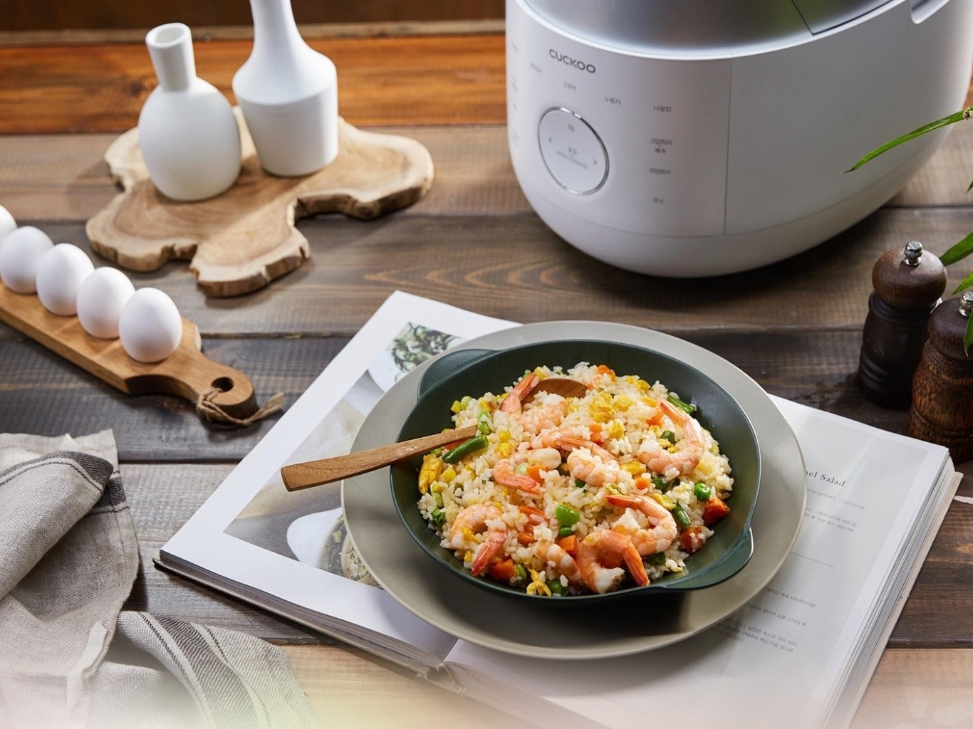 Loi ich dinh duong tu com ngu coc hinh anh