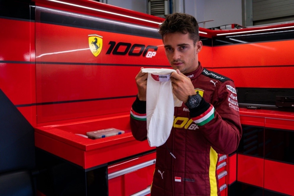 Ferrari danh dau chang dua F1 thu 1.000 voi Hublot phien ban dac biet hinh anh