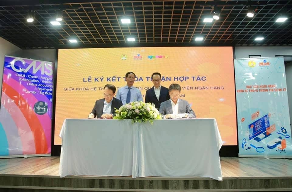 Hoc vien Ngan hang anh 3