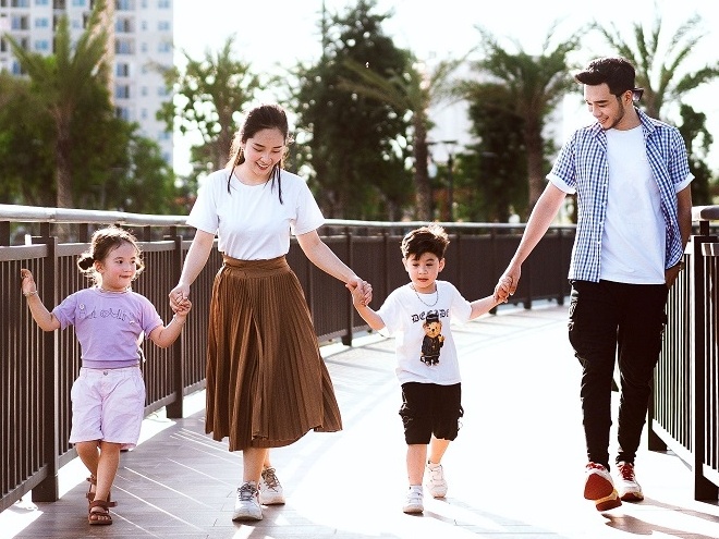 Nen tiet kiem mua nha hay chi tieu tan huong cuoc song? hinh anh