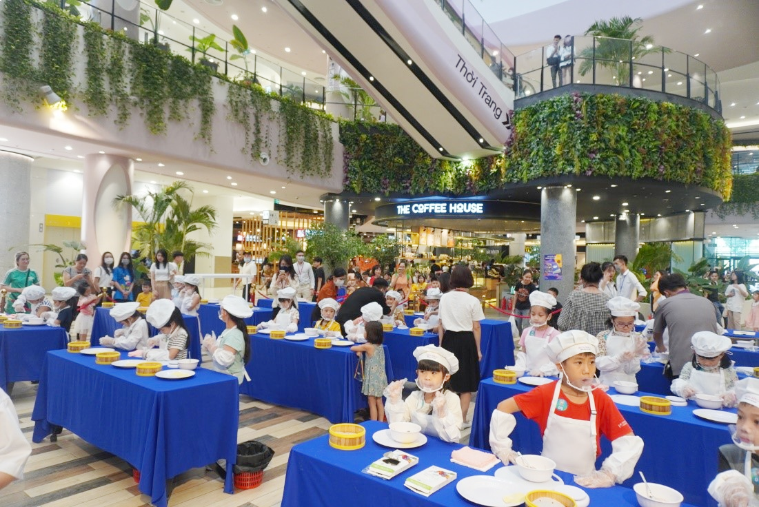 Hoc vien nau an anh 4