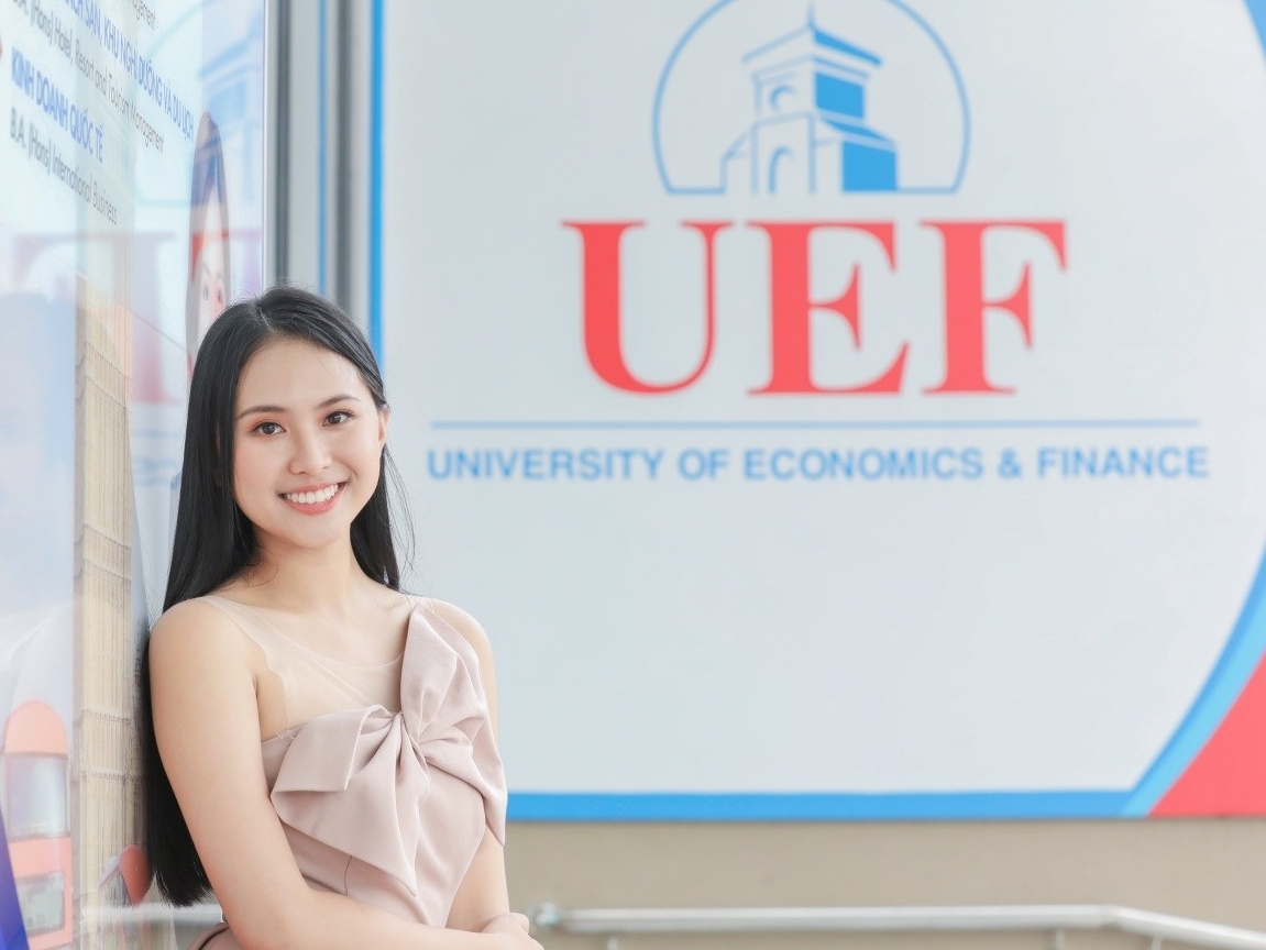 Chan dung thi sinh Hoa hau Viet Nam dat 8.0 IELTS hinh anh